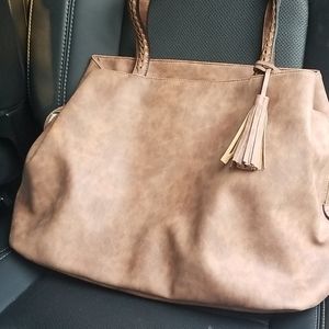 Pretty brown distressed overnight bag!